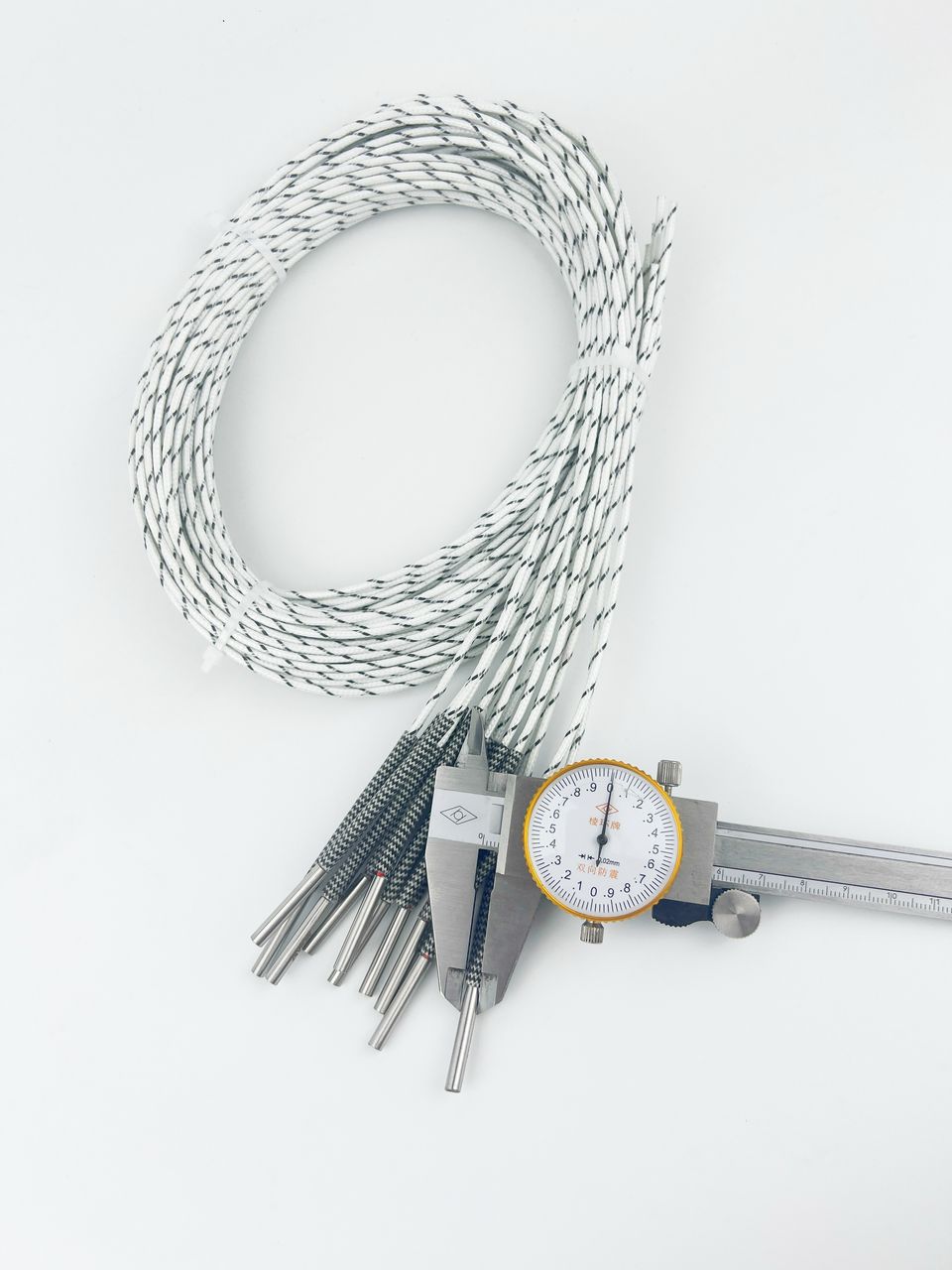 Micro cartridge heater
